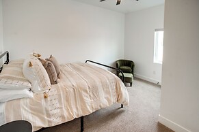 3 Mi to Bear Lake: Home w/ Hot Tub & Huge Patio!