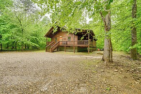 Private Hot Tub & Deck: Woodsy Broken Bow Retreat