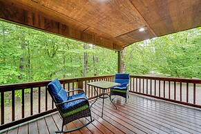 Private Hot Tub & Deck: Woodsy Broken Bow Retreat