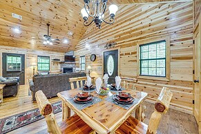 Private Hot Tub & Deck: Woodsy Broken Bow Retreat