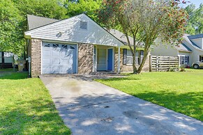 Near Shops & Eats: Richmond Hill Home w/ Yard!