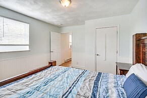 Walk to Beach & Chesapeake Bay: Norfolk Retreat!