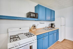 Walk to Beach & Chesapeake Bay: Norfolk Retreat!