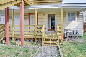 Walk to Beach & Chesapeake Bay: Norfolk Retreat!