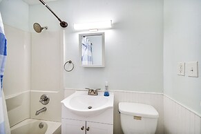 Walk to Beach & Chesapeake Bay: Norfolk Retreat!