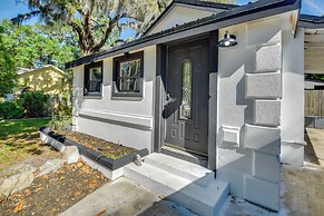 Stroll to Shore: Retreat w/ Yard in Daytona Beach