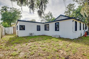 Stroll to Shore: Retreat w/ Yard in Daytona Beach