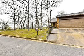 3 Mi to Downtown Tulsa: Cozy Retreat!