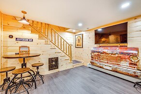 White Mtn Views: Idyllic Log Cabin in Jefferson!