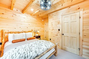 White Mtn Views: Idyllic Log Cabin in Jefferson!