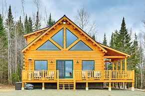 White Mtn Views: Idyllic Log Cabin in Jefferson!