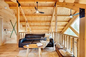 White Mtn Views: Idyllic Log Cabin in Jefferson!