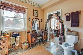 < 1 Mi to Old Town Lansing: Home w/ Furnished Deck