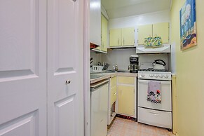 < 1 Mi to Old Town Lansing: Home w/ Furnished Deck