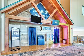 Three Bears Resort Home w/ Perks + Outdoor Spots!