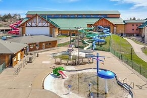 Three Bears Resort Home w/ Perks + Outdoor Spots!