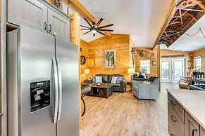 Modern Creek-front Cabin w/ Deck & Views in Murphy