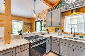 Modern Creek-front Cabin w/ Deck & Views in Murphy