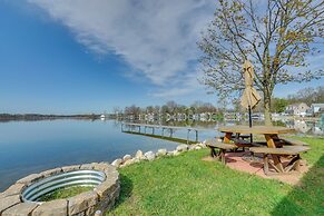 Lakefront Gem w/ Kayaks & Dock in Coldwater!