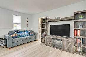 Lakefront Gem w/ Kayaks & Dock in Coldwater!