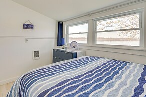 Lakefront Gem w/ Kayaks & Dock in Coldwater!