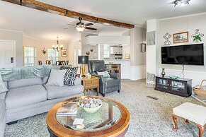 4 Mi to Norfork Lake: Country Stay w/ Farm Views!