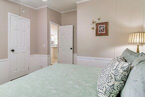 4 Mi to Norfork Lake: Country Stay w/ Farm Views!