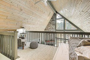 2 Mi to Sand Valley: Family Getaway w/ Deck!