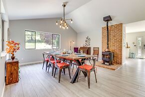 Pool, Deck: Wine Country Hideaway in Middletown!