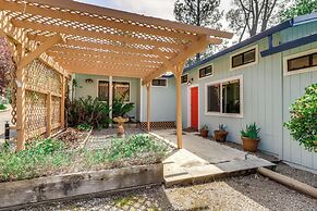 Pool, Deck: Wine Country Hideaway in Middletown!