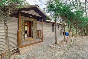 10 Mi to Waynesville: Cabin w/ Hot Tub & Mtn Views