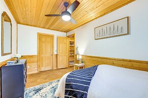 10 Mi to Waynesville: Cabin w/ Hot Tub & Mtn Views