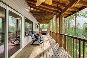 10 Mi to Waynesville: Cabin w/ Hot Tub & Mtn Views