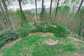 10 Mi to Waynesville: Cabin w/ Hot Tub & Mtn Views