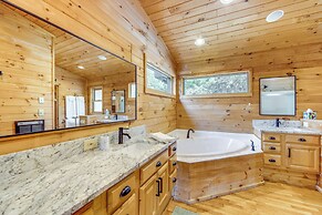 10 Mi to Waynesville: Cabin w/ Hot Tub & Mtn Views