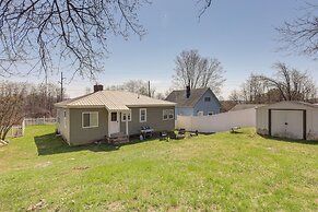 Walk to Private Beach & Boat Launch: Mayfield Home