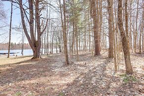 Walk to Private Beach & Boat Launch: Mayfield Home