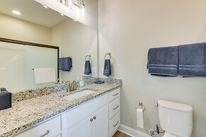4 Mi to Auburn University: Townhome w/ Fenced Yard