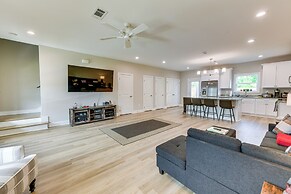 4 Mi to Auburn University: Townhome w/ Fenced Yard