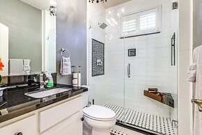 5 Mi to Dtwn Modesto: Family Home w/ Patio!