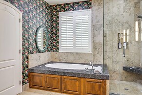 5 Mi to Dtwn Modesto: Family Home w/ Patio!