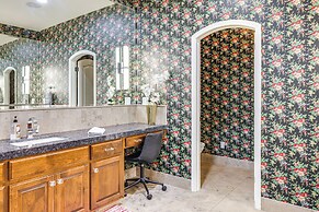 5 Mi to Dtwn Modesto: Family Home w/ Patio!