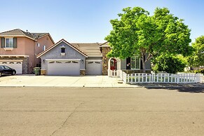 5 Mi to Dtwn Modesto: Family Home w/ Patio!
