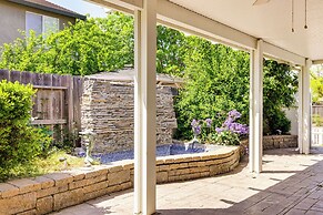 5 Mi to Dtwn Modesto: Family Home w/ Patio!