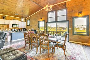 Outdoor Entertainment Area: Fountain Family Home!
