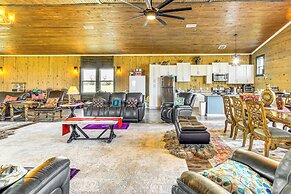Outdoor Entertainment Area: Fountain Family Home!