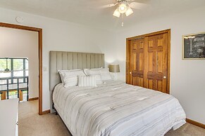 Walk to Marina: Water-view Dale Hollow Lake Escape