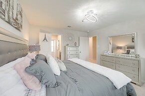 Pet-friendly Home w/ Fenced Yard in Manor
