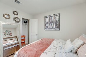 Pet-friendly Home w/ Fenced Yard in Manor