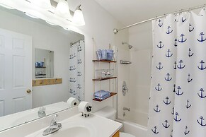 Balcony & Fire Pit: Home on Lake of Ozarks!